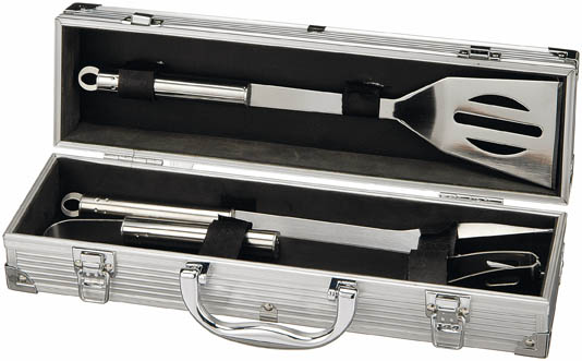 BARBECUE SET IN ALUMINIUM BOX